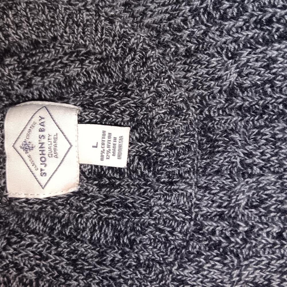Sweater - Picture 4 of 5